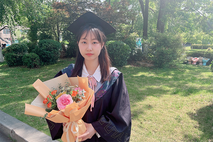 曹舒妍720.jpg